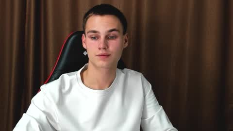 robert10211 online show from October 21, 2025, 3:57 pm