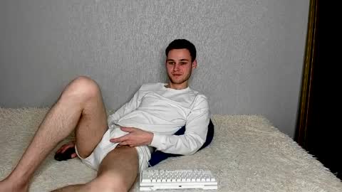 robert10211 online show from April 3, 2026, 6:17 pm