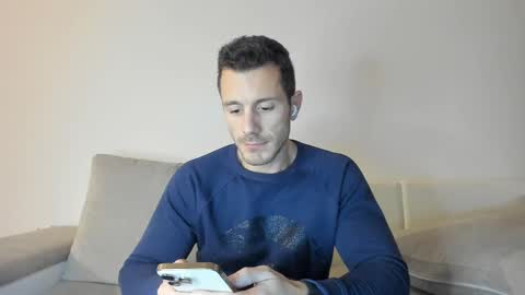 roberto4ever online show from February 13, 2025, 4:28 pm