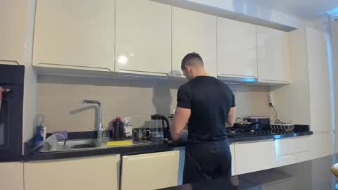 roberto4ever online show from February 24, 2025, 6:16 am