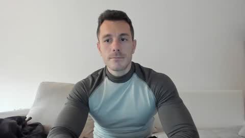 roberto4ever online show from March 11, 2025, 3:12 pm