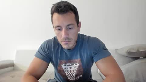 roberto4ever online show from September 9, 2025, 3:00 pm