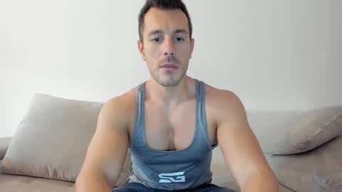 roberto4ever online show from October 16, 2025, 8:48 am