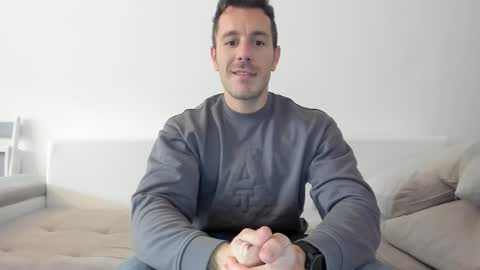 roberto4ever online show from March 5, 2026, 11:17 am