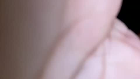 roberto925 online show from February 4, 2025, 5:10 am