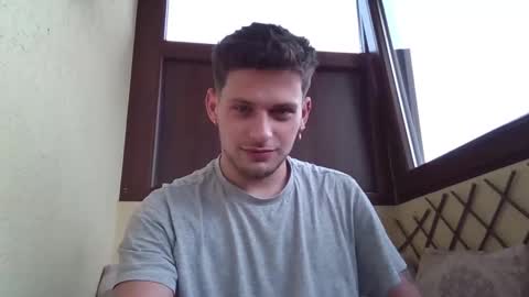 Roberto online show from March 12, 2025, 6:40 am