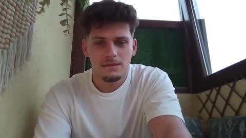 Roberto online show from March 19, 2026, 4:49 am