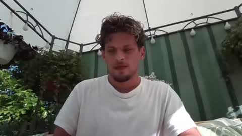 Snapshot of roberto_twink1 chatting on July 17, 2026, 6:42 am Roberto online show from July 17, 2026, 6:42 am