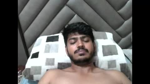 Snapshot of robertsalia220 chatting on February 21, 2026, 8:21 pm Robertsalia online show from February 21, 2026, 8:21 pm