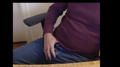 Snapshot of robidan6923 chatting on December 16, 2024, 1:22 pm robidan6923 online show from December 16, 2024, 1:22 pm