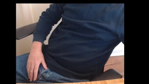 Snapshot of robidan6923 chatting on January 28, 2025, 3:57 pm robidan6923 online show from January 28, 2025, 3:57 pm