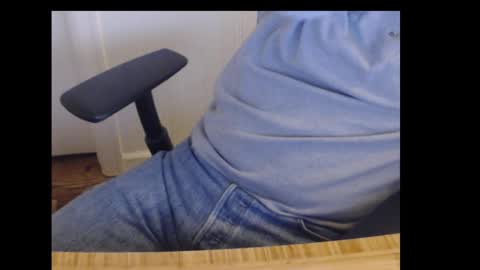 Snapshot of robidan6923 chatting on February 24, 2025, 2:04 pm robidan6923 online show from February 24, 2025, 2:04 pm