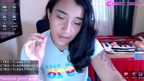 Snapshot of robin_h00t chatting on July 11, 2026, 6:43 pm Ivanna and Robin online show from July 11, 2026, 6:43 pm