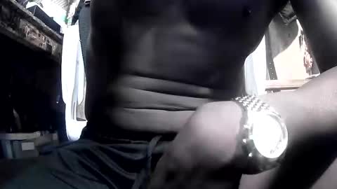 robinBankzs online show from November 7, 2025, 4:29 pm