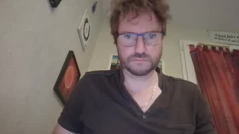 robinouhot online show from February 14, 2025, 7:38 am