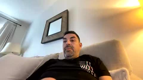 Snapshot of roblatino12 chatting on November 9, 2025, 3:43 pm roblatino12 online show from November 9, 2025, 3:43 pm