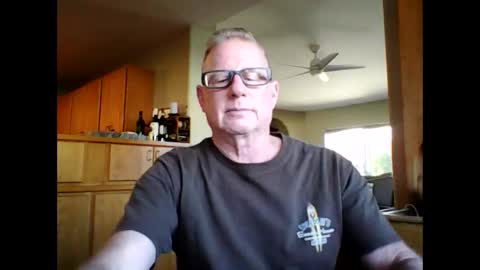 Snapshot of robo0000 chatting on May 1, 2026, 12:37 am robo0000 online show from May 1, 2026, 12:37 am