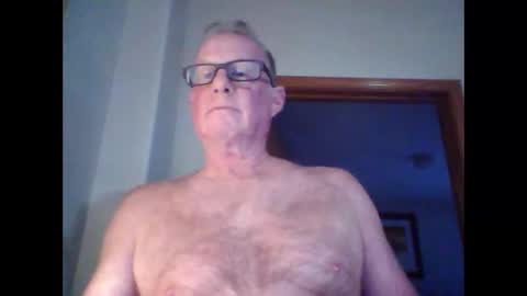 Snapshot of robo0000 chatting on May 16, 2026, 12:40 am robo0000 online show from May 16, 2026, 12:40 am