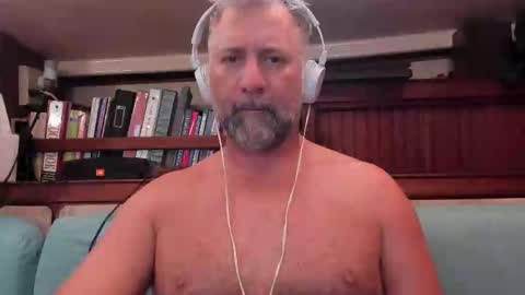 RobotModel420 online show from February 13, 2025, 3:14 pm