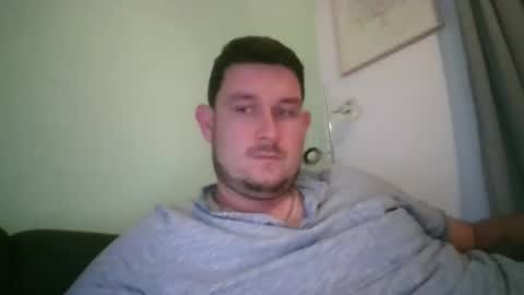 Robin online show from September 15, 2025, 9:48 pm