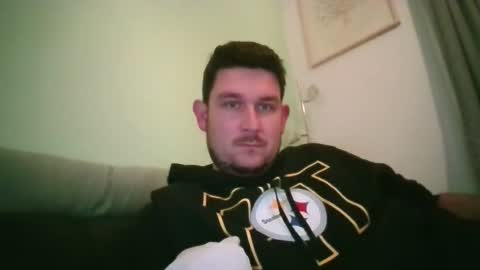 Robin online show from November 2, 2025, 10:01 pm