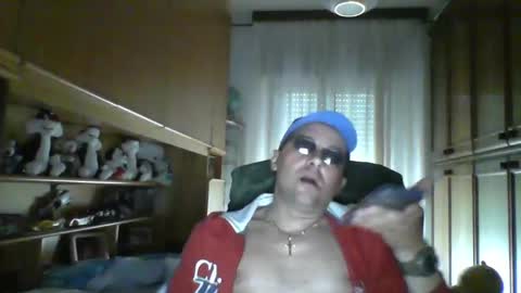 Snapshot of roby360 chatting on May 1, 2026, 11:37 am robertino online show from May 1, 2026, 11:37 am