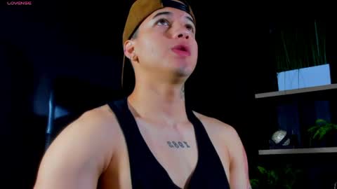 rocco_santos online show from April 6, 2026, 5:58 pm