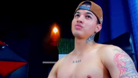 Snapshot of rocco_santos chatting on April 22, 2026, 6:42 pm rocco_santos online show from April 22, 2026, 6:42 pm