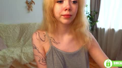 Snapshot of rochelle_dolly chatting on May 22, 2026, 4:23 pm rochelle_dolly online show from May 22, 2026, 4:23 pm