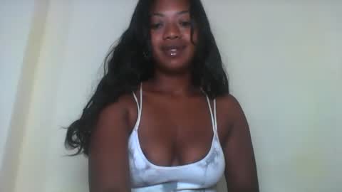 Snapshot of rochellinah chatting on April 2, 2026, 12:30 am rochellinah online show from April 2, 2026, 12:30 am