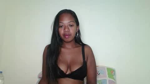 Snapshot of rochellinah chatting on April 22, 2026, 8:17 am rochellinah online show from April 22, 2026, 8:17 am