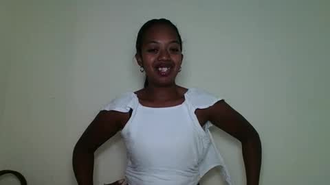 Snapshot of rochellinah chatting on May 9, 2026, 11:04 am rochellinah online show from May 9, 2026, 11:04 am