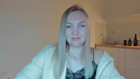 Snapshot of rock__baby chatting on June 8, 2026, 1:28 am rock__baby online show from June 8, 2026, 1:28 am