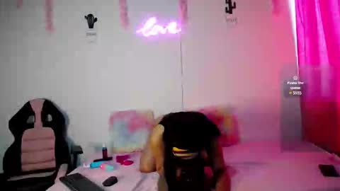 Camila online show from March 18, 2026, 2:31 pm