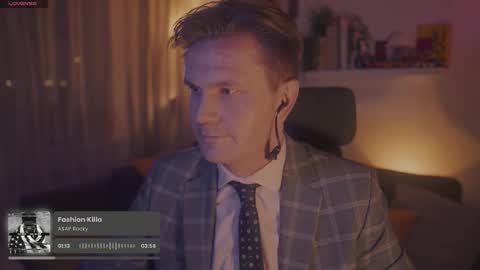 Snapshot of rocketbunnyxxx chatting on October 16, 2025, 7:04 pm Rocket Bunny online show from October 16, 2025, 7:04 pm