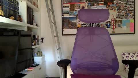 Snapshot of rocketviper chatting on May 29, 2026, 3:43 pm RocketViper online show from May 29, 2026, 3:43 pm