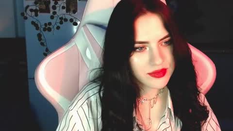 Sophie  online show from December 20, 2024, 4:36 pm