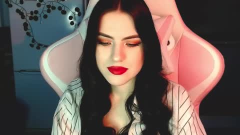 Sophie  online show from December 21, 2024, 10:28 am