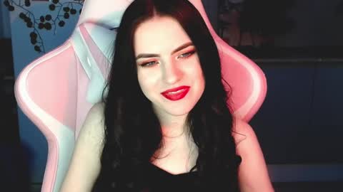 Sophie  online show from December 21, 2024, 1:32 pm