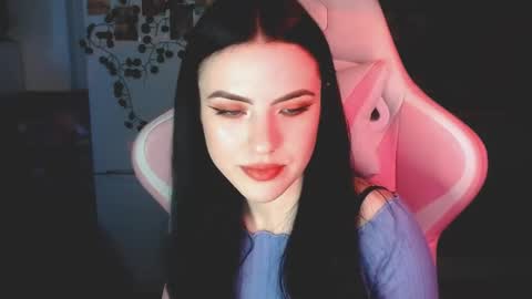 Sophie  online show from December 26, 2024, 10:37 am