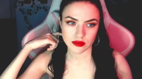 Sophie  online show from January 4, 2025, 1:42 pm