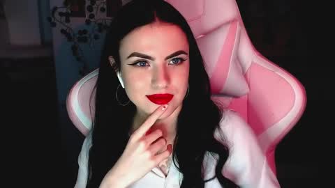 Sophie  online show from February 1, 2025, 1:30 pm