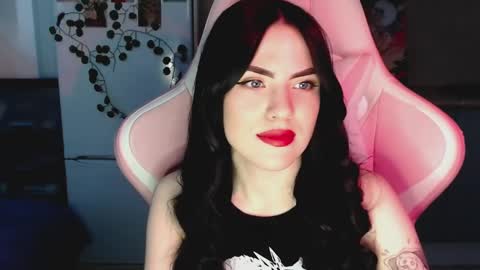 Sophie  online show from February 24, 2025, 10:26 am