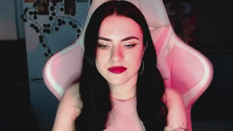 Sophie  online show from March 6, 2025, 5:00 pm