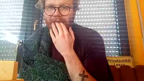 Snapshot of rododendrum chatting on February 23, 2026, 8:33 am rododendrum online show from February 23, 2026, 8:33 am