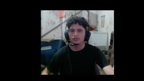 Snapshot of rodri1k chatting on February 6, 2026, 4:06 am rodri1k online show from February 6, 2026, 4:06 am