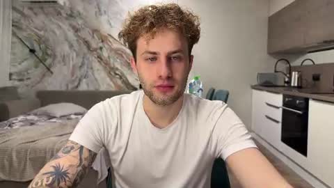 Snapshot of rodrigoveira chatting on June 14, 2026, 10:45 pm Rodrigo online show from June 14, 2026, 10:45 pm