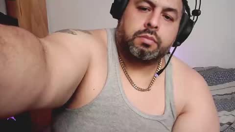 rodrixxx54 online show from November 16, 2025, 3:45 am