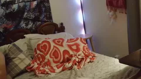 Longrodhotmomma online show from April 18, 2026, 4:49 am