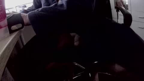 Snapshot of roger_peter chatting on March 27, 2026, 6:52 am roger_peter online show from March 27, 2026, 6:52 am